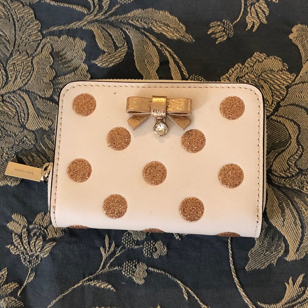 NEW cute Kate Spade New York Wrapping Party Small Zip Cardcase in Parchment/Gold